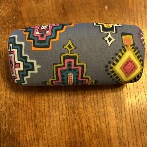 Vera Bradley Hard Clam Shell Eyeglass Case in Aztec